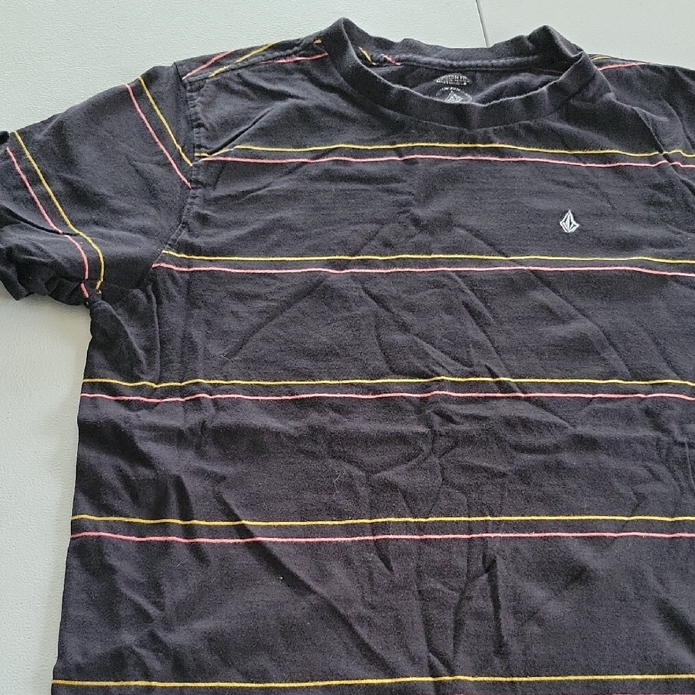 Volcom Black and Red Short Sleeve Tee